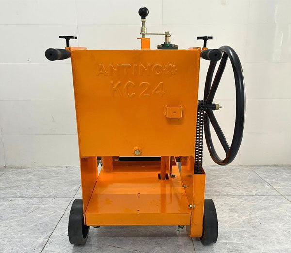 May-cat-be-tong-KC24_2